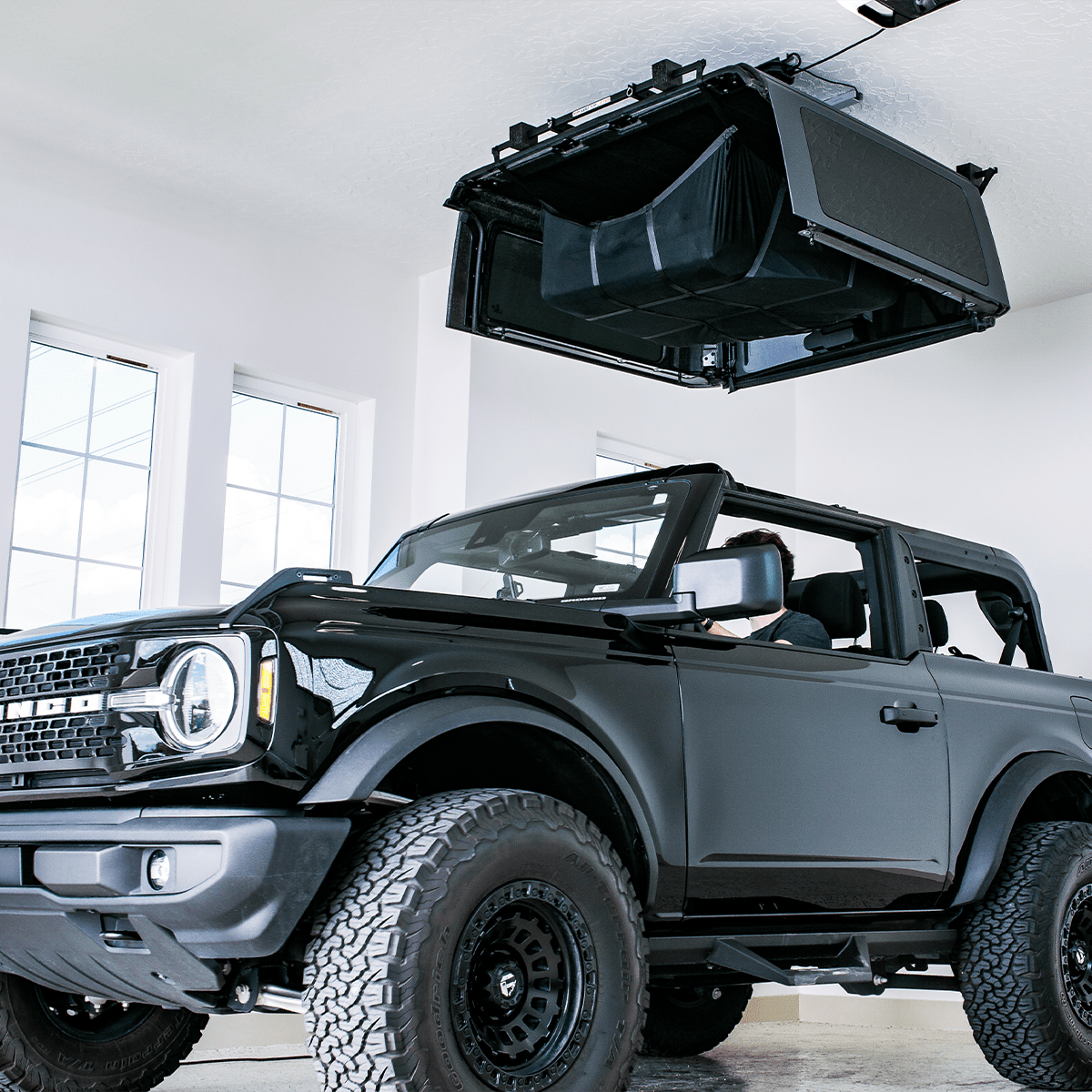 Bronco Hard Top Hoist - Smart Removal & Storage System – SmarterHome